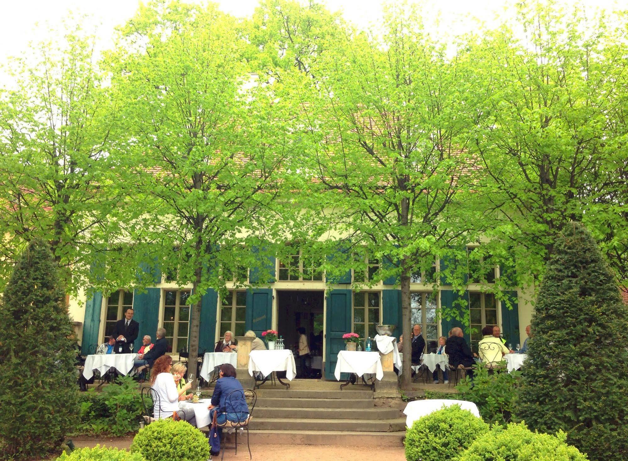 Hotel Sorgenfrei & Restaurant Atelier Sanssouci 4*